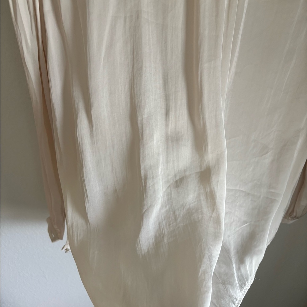 ***sold***Elegant J. Crew Cream Blouse with Button Front and Pleat details - Picture 11 of 12